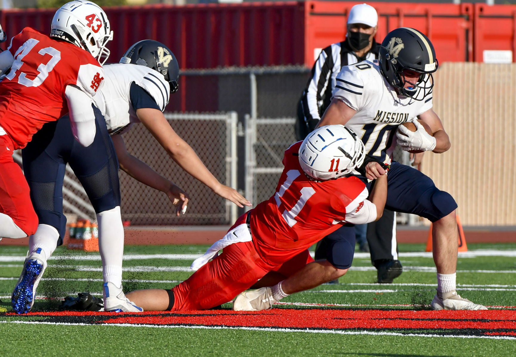 040921 MP SM football 12.JPG